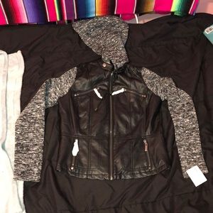 Cute leather jacket!